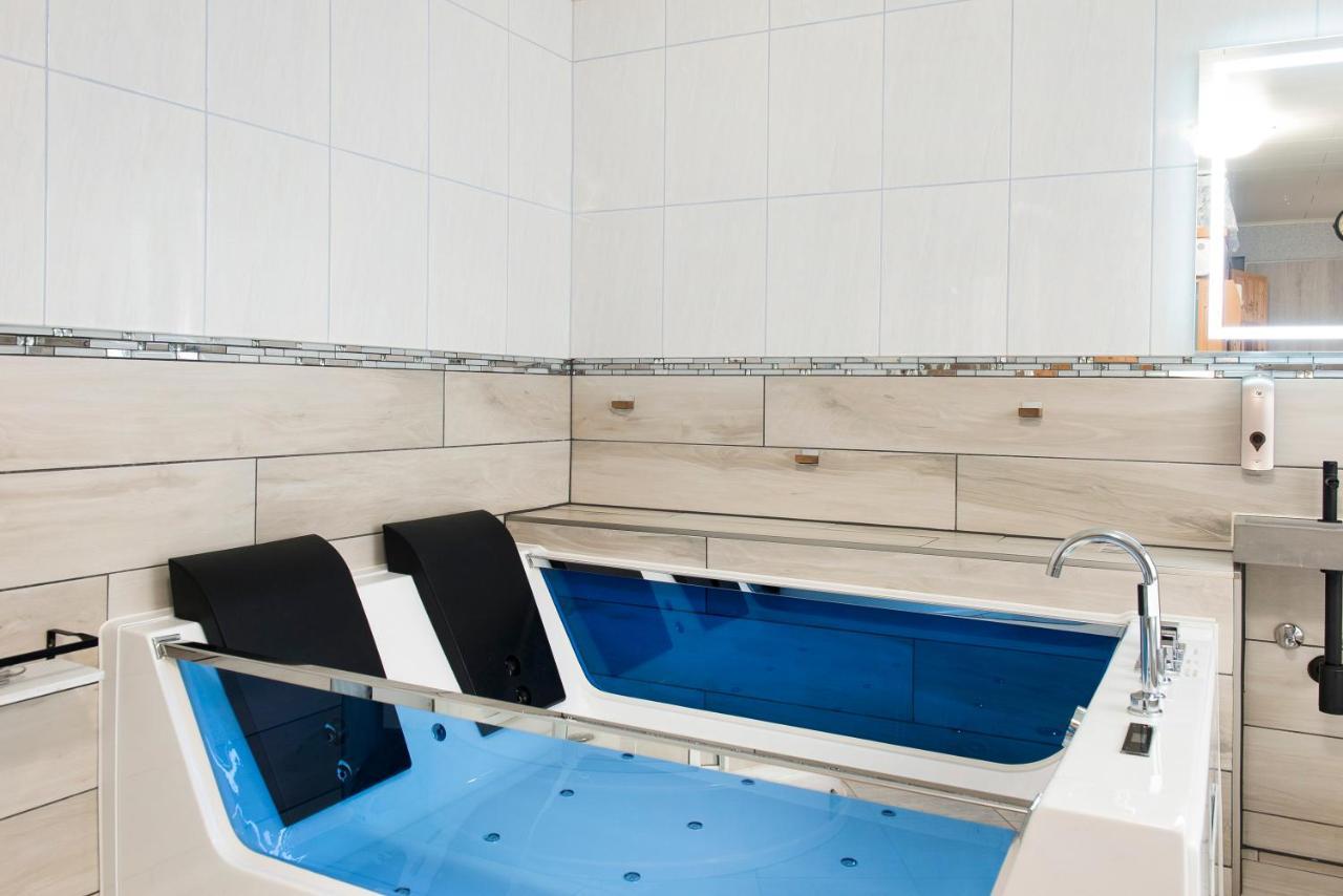 Spawo Mit Sauna Und Whirpool Pfullendorf Exterior foto